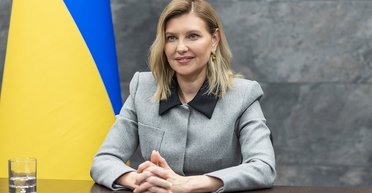 Універсальні та притягують погляд: дизайнери назвали сережки Зеленської хітом літа-2024 (фото)