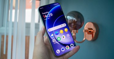 Смартфон із гігантською батареєю на 8000 мАг уже тут: що відомо про OnePlus 15R (фото)