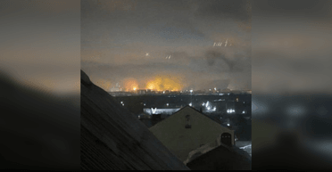 Цілили по авіазаводу в Казані: РФ масово атакували дрони, вибухи чули в кількох областях (відео)