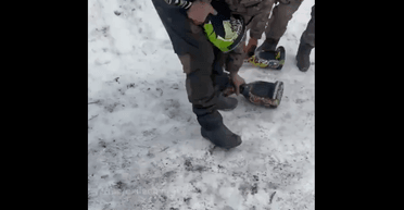 Россияне не летают на штурмы на ховербордах, пока ограничиваются ослами: анализ Forbes