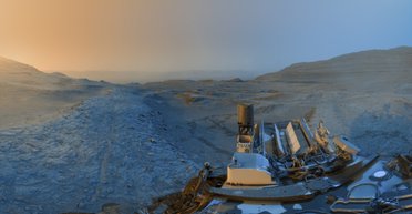 Марсохід NASA піднявся на схил гори на Марсі заввишки 5 км і зробив приголомшливий знімок (фото)