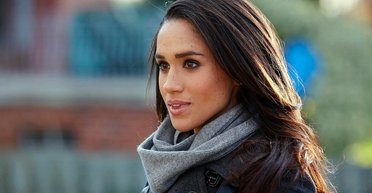 Меган Маркл показалась возле места гибели принцессы Дианы и попала под волну сокрушительной критики (фото)