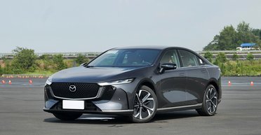 Новая "шестерка" Mazda выходит на рынок: подробности и цены (фото)