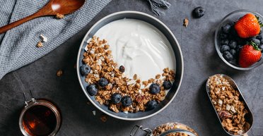 Быстрый завтрак: почему вредно есть гранолу, мюсли и хлопья, — диетолог