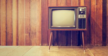 От мыльной оперы до чупакабры. 7 мемов, которые нам дало телевидение за 90 лет