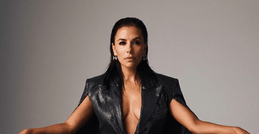 Єва Лонгорія у стильних образах знялася для Elle (фото)