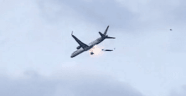 Прощалися з життям: у Греції двигун літака загорівся одразу після зльоту (відео)