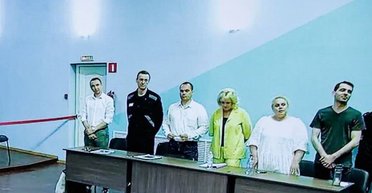 Відправлять у колонію особливого режиму: Навальному винесли вирок у справі про екстремізм