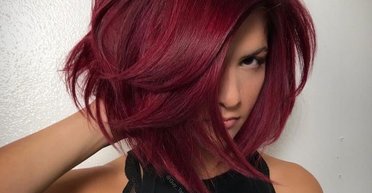 Стрижка боб — хіт осені 2023: п'ять варіантів наймоднішої зачіски сезону