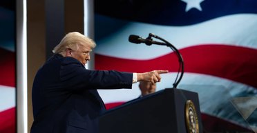 "Загружаем суда лучшим оружием": Трамп ответил, что будет, если Иран не пойдет на сделку