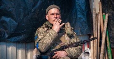 Відірватись від спринту зі смертю. Чому на війні легше міряти час відрізками у два тижні