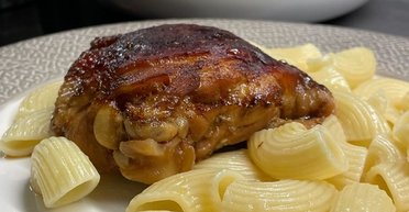 У будні та на свято: рецепт курки, запеченої в темному пиві