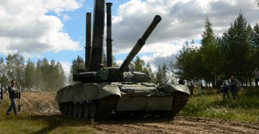 За 1 тыс. км: "Атэш" обнаружил колонну Т-90М, снятых с полигона под Санкт-Петербургом (фото)