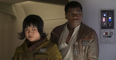 Между нами тает лед. Чем порадует восьмой эпизод "Звездных войн"