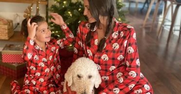 Мама купила 13-річній дочці "милу" піжаму, але дарма не прочитала напис (фото)