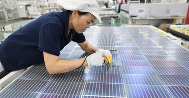 Кінець нафтових імперій. Як сонячна енергія стала господарем світу і що це означає для України