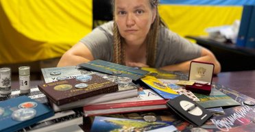 "Посмотрю за вашим ребенком": пост волонтера о сборе на импланты для раненых бойцов растрогал сети