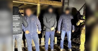 $10 тысяч за "путешествие": мужчины пытались покинуть Украину в прицепе для животных (видео)