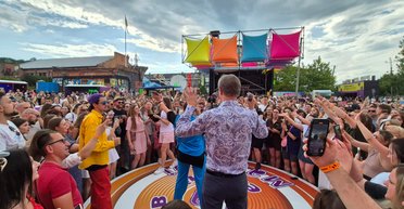 "Караоке на Майдані" повернулось, але не на екрани: що задумав Ігор Кондратюк (фото)