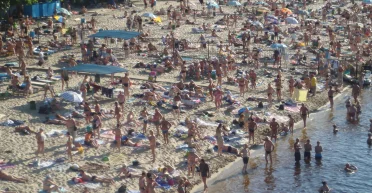 Пляжный сезон в Киеве 2025: можно ли будет плавать в Днепре летом