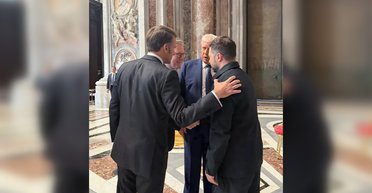 "Ты не на своем месте": читатель по губам раскрыл диалог Трампа и Макрона в Риме (фото)