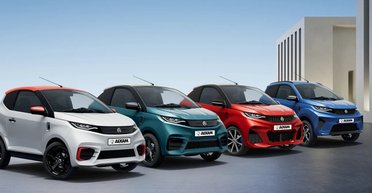 Во Франции выпустили недорогие городские электрокары: их можно водить без прав (фото)