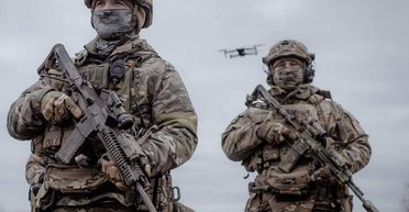 Бій під Покровськом: два бійці ЗСУ відбили штурм росіян і взяли полонених (відео)