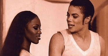 Наомі Кемпбелл привітала Майкла Джексона з днем народження (фото)