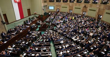 Вибори в Польщі завершено: усі голоси підраховано, перемогу здобула партія Качинського