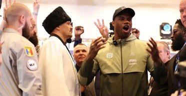 Бой Усик — Дюбуа: где смотреть и какие коэффициенты на боксеров