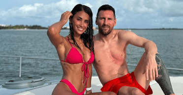 Мама трьох дітей: дружина Лео Мессі показала ідеальну фігуру в бікіні (фото)