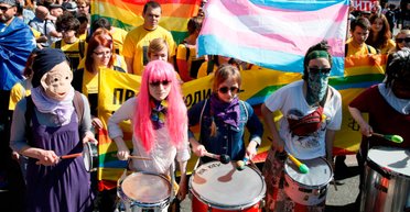 "Бунтуй, кохай, права не віддавай! Слава Україні!" Как в Киеве прошел "марш равенства"