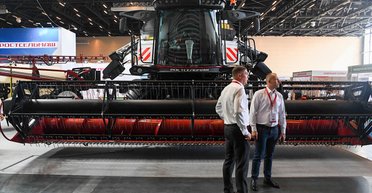 Кризис спроса: в РФ обвалился крупнейший производитель сельхозтехники