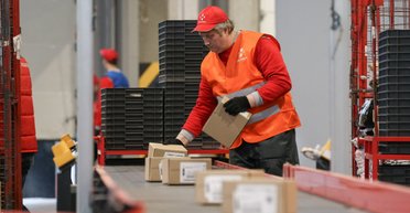 Starlink, зарядні станції, повербанки: як купити за кордоном та отримати поштою