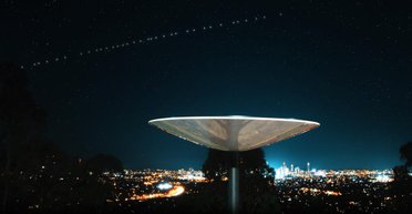 У небі залишаться тільки супутники Ілона Маска: Starlink відріже Землю від решти Всесвіту
