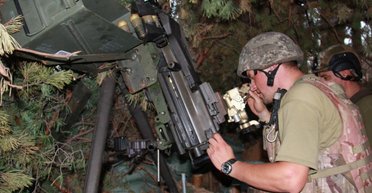 Новий приціл і тринога: як бійці ЗСУ модернізували американський гранатомет Мк-19 (фото)