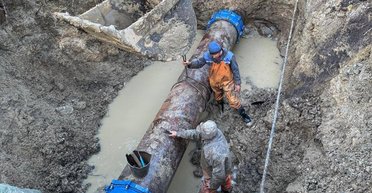 Самая масштабная авария на водопроводе во Львове: 50 тысяч человек остаются без воды (фото)