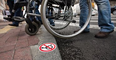 Позаботься о себе сам. Почему в нашей стране не работают социальные институты