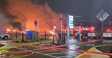 В Филадельфии возле домов упал самолет: есть жертвы, — FoxNews (видео)