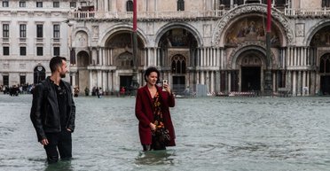 Туристка призвала успеть посетить Венецию, пока та не ушла под воду (видео)