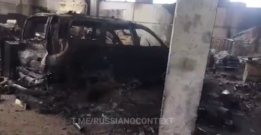"Машин у нас больше нет": 3 FPV-дрона разнесли автобазу РФ в районе Лисичанска (видео)