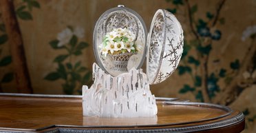 Ожидаются рекордные ставки: на аукцион выставили яйцо Фаберже, проданное большевиками