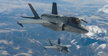 Дрони чи НЛО: льотчики США спостерігали "дивні речі" на військових полігонах в Аризоні (відео)