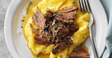 Печеня в мультиварці з яловичини із розмарином і сирною полентою: дуже смачна страва