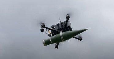Мощный и стойкий к РЭБ: к эксплуатации в ВСУ допустили дрон "Громило" (видео)