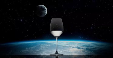 На Луне собираются варить саке: тестовая бутылка с МКС будет стоить 720 тыс. долларов