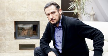 Очень приятный царь. Александр Цымбалюк о кайфе выходить на сцену