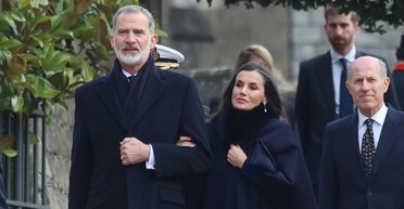 Служба по королю Греции: королева Испании Летиция встретилась с британскими принцами