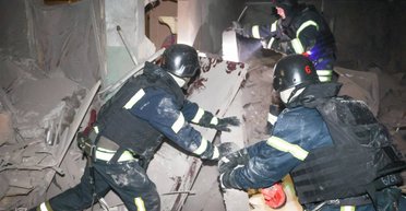 Обстріл Харкова: росіяни вдарили по багатоповерхівці, постраждала дитина (фото)