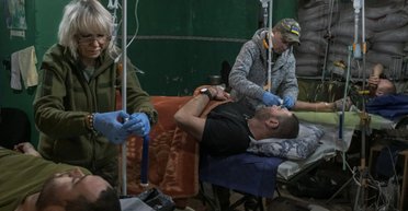 Медиков и авиаинженеров кидают в пехоту? Как Генштаб борется с потерями в ВСУ